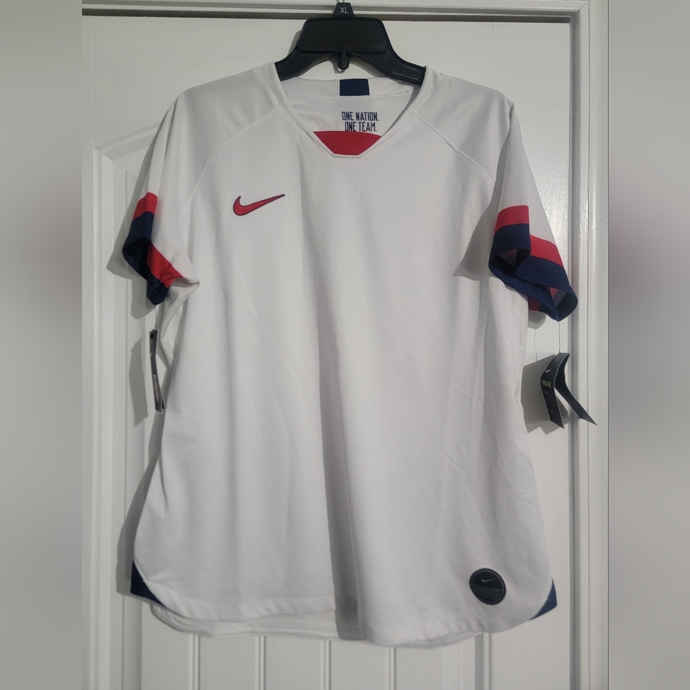 Womens nike shirt